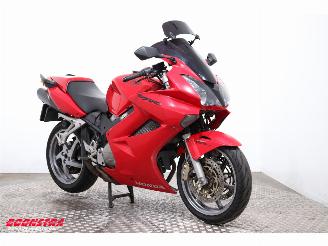Honda  VFR 800FI ABS picture 2