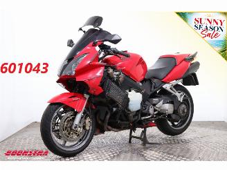 krockskadad bil motor Honda  VFR 800FI ABS 2004/3