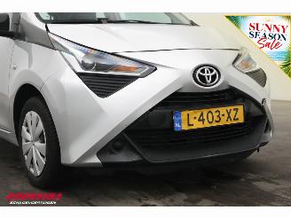 Toyota Aygo 1.0 VVT-i x-fun Airco Bluetooth 38.601 km! picture 5