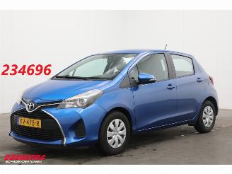 Damaged car Toyota Yaris 1.0 VVT-i Aspiration Airco Bluetooth Camera 141.236 km! 2016/12