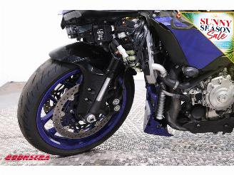 Yamaha  R1 ABS LED Arrow picture 10