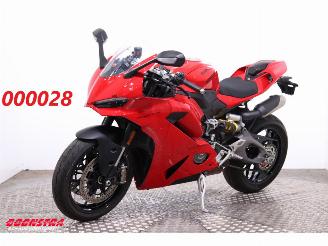 krockskadad bil motor Ducati  Panigale V2 ABS LED Lap Timer Bluetooth 4.120 km! 2025/4