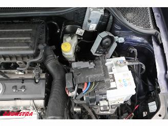 Volkswagen Polo 1.4-16V DSG Comfortline 5-drs Cruise Navi Apple/Android PDC 71.623 km! picture 9