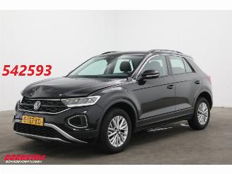 Unfallwagen Volkswagen T-Roc 1.0 TSI Life ACC Virtual Apple/Android PDC 2023/2