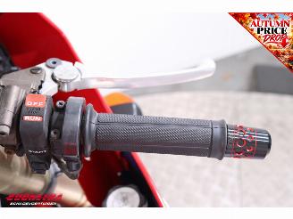 Honda  RVF400 NC35 picture 16