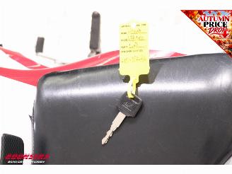 Honda  RVF400 NC35 picture 17