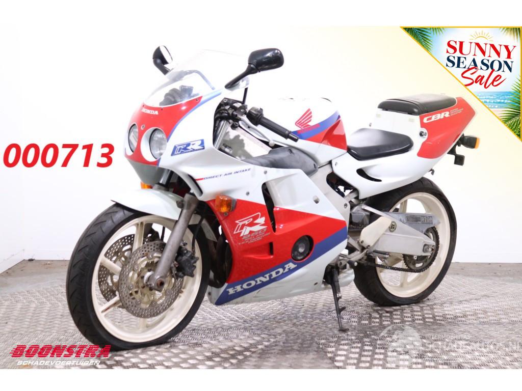 Honda CBR 250 RR MC 22 15.727 km!