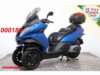 Käytettyjen motor cycles Peugeot Metropolis 400i 2013/4