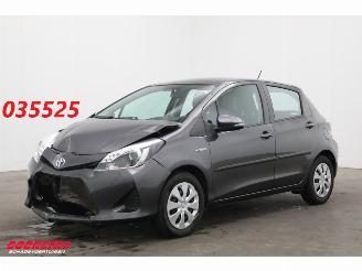 Auto incidentate Toyota Yaris 1.5 Full Hybrid Aspiration 5-drs Cruise Clima Bluetooth Camera 2013/4