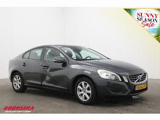 Volvo S-60 1.6 T3 AUT Kinetic Navi Cliam Cruise PDC picture 2