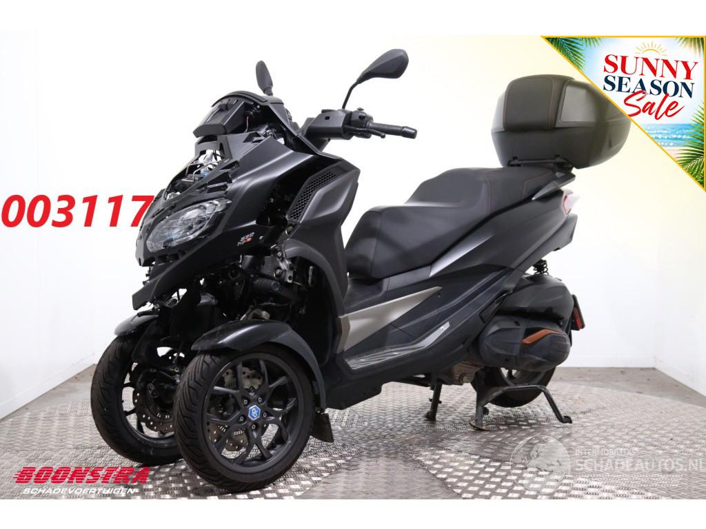 Piaggio MP3 530 HPE Exclusive Cruise Bluetooth Camera 4.372 km!
