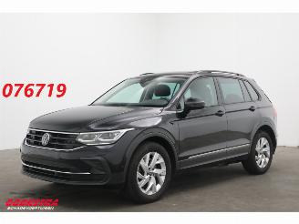 Avarii autoturisme Volkswagen Tiguan 2.0 TSI DSG 4Motion Pano Schuif/kantel ACC Clima Navi SHZ Apple/Android Camera PDC 2023/7