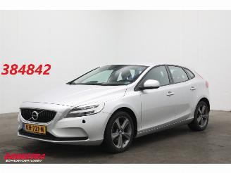 skadebil auto Volvo V-40 2.0 T3 Momentum Navi Cruise SHZ PDC LMV 2016/9