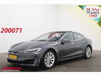 Damaged car Tesla Model S 75 Base Pano Schuif/kantel Cruise Navi Memory Leder SHZ Camera PDC 2017/8