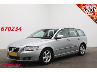 skadebil auto Volvo V-50 1.6 D2 S/S Kinetic Cruise Navi Clima Leder SHZ PDC 2011/12