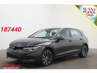 krockskadad bil auto Volkswagen Golf 2.0 TSI 190 PK DSG Style LED ACC ErgoAct. Virtual Apple/Android LRHZ SHZ 2024/3