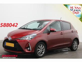 škoda osobní automobily Toyota Yaris 1.5 Hybrid Dynamic Navi Clima Cruise Camera 96.214 km! 2019/4