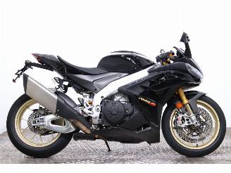 Aprilia RSV4 1100 Factory ABS LED Cruise Quickshift LapTimer 4.235 km! picture 7