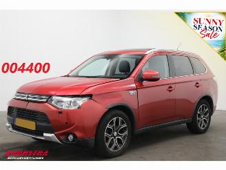 Voiture accidenté Mitsubishi Outlander 2.0 PHEV 4WD Limited Edition X-Line Schuifdak Leder Navi Clima Cruise Camera AHK 2015/8