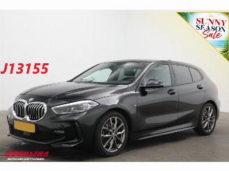 Voiture accidenté BMW 1-serie 120i 120i AUT M Sport Navi Clima Cruise Virtual Apple/Android PDC 2021/8