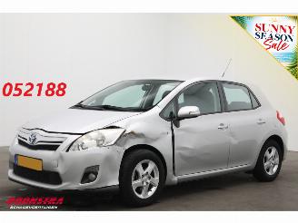 Avarii autoturisme Toyota Auris 1.8 Full Hybrid Aspiration Navi Cruise Clima Bluetooth 105.627 km! 2012/1