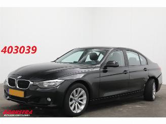 Damaged car BMW 3-serie 320i AUT Executive Navi Cruise Clima PDC AHK 152.512 km! 2012/6