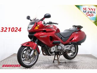 Schade motor Honda NT 650 Deauville NT 650 Deauville 14.956 km! 2000/6