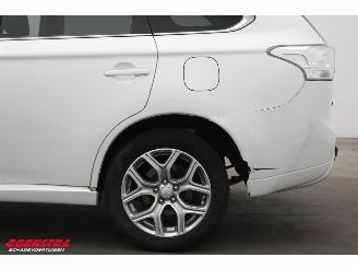 Mitsubishi Outlander 2.0 PHEV instyle 4WD Schuif/kantel Navi Clima Leder SHZ Camera PDC AHK picture 5