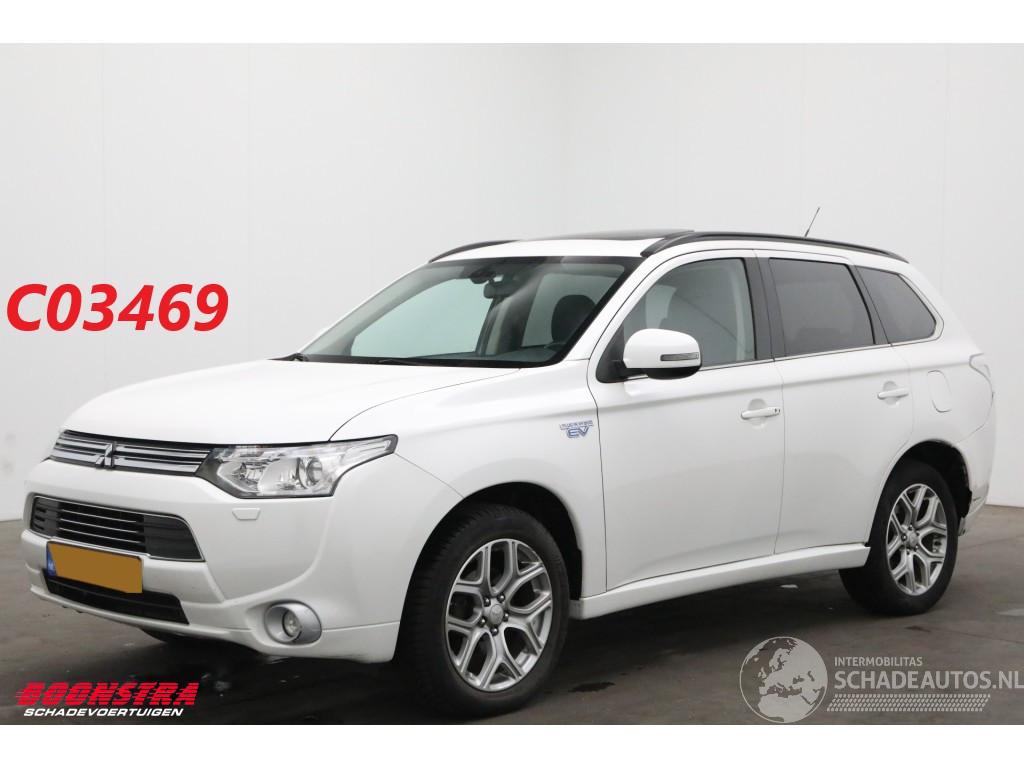 Mitsubishi Outlander 2.0 PHEV instyle 4WD Schuif/kantel Navi Clima Leder SHZ Camera PDC AHK