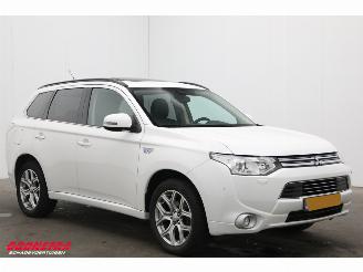 Mitsubishi Outlander 2.0 PHEV instyle 4WD Schuif/kantel Navi Clima Leder SHZ Camera PDC AHK picture 2
