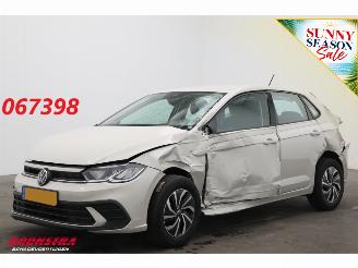 Schadeauto Volkswagen Polo 1.0 TSI Life Virtual ACC Apple/Android 2022/8