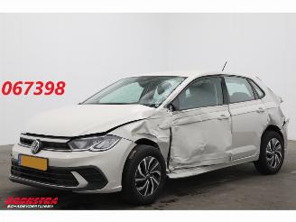 Schadeauto Volkswagen Polo 1.0 TSI Life Virtual ACC Apple/Android 2022/8