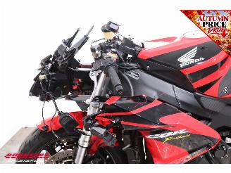Honda  CBR 1000RR Fireblade Leo Vince 26.807 km!! picture 14