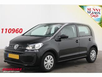 Schadeauto Volkswagen Up! 1.0 BMT move up! 5-drs Airco 110.991 km! 2017/10