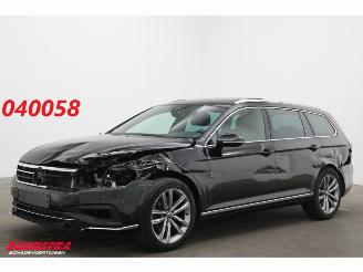 damaged passenger cars Volkswagen Passat Variant 2.0 TDI 200 PK DSG R-Line Pano LED ACC ErgoComf. Camera AHK 2023/2