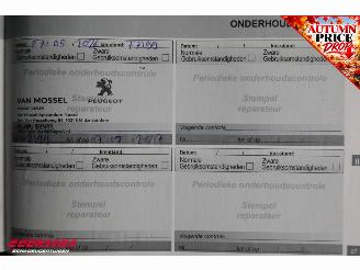 Peugeot 208 1.2 PureTech Signature Cruise Navi Apple/Android PDC Airco picture 29