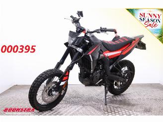Vaurioauto  motor cycles Aprilia SX 125 SX 125 2025/4