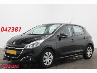 uszkodzony samochody osobowe Peugeot 208 1.2 PureTech Blue Lease Cruise Airco Apple/Android PDC 2018/7
