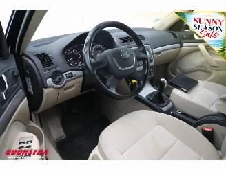 Skoda Octavia 1.2 TSI Elegance Fahrbereit Cruise Clima PDC 167.545 km! picture 18