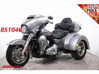 bruktbiler motor Harley-Davidson  FLHTCUTG Tri Glide Ultra Classic 5HD! LED ABS Cruise Reverse 28.802 km! 2016/7