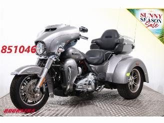  Harley-Davidson  FLHTCUTG Tri Glide Ultra Classic 5HD! LED ABS Cruise Reverse 28.802 km! 2016/7