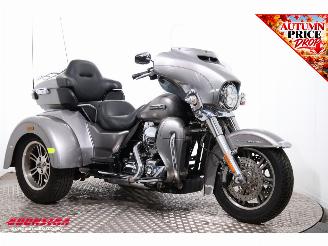 Harley-Davidson  FLHTCUTG Tri Glide Ultra Classic 5HD! LED ABS Cruise Reverse 28.802 km! picture 2