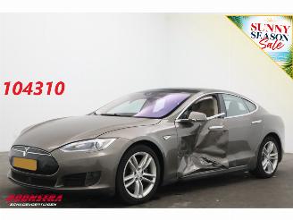 škoda osobní automobily Tesla Model S 70D Pano ACC Leder Memory SHZ Virtual Camera PDC AHK 2015/12