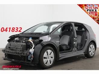 Damaged car Volkswagen ID.3 Pro Edition 58 kWh Teilediebstahl ACC LrHZ SHZ Virtual Apple/Android Camera PDC 2023/4