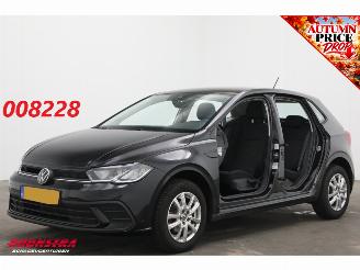 krockskadad bil auto Volkswagen Polo 1.0 MPI Teilediebstahl Edition Cruise Airco Virtual Apple/Android PDC 2025/10