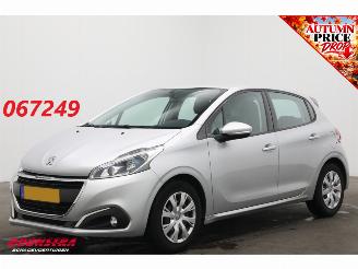 skadebil auto Peugeot 208 1.2 PT Blue Lion Cruise Navi Airco Org.NL + NAP 2018/8
