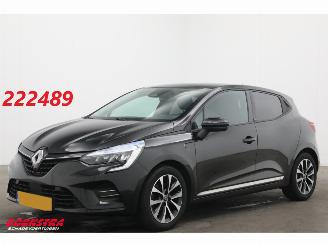 occasion passenger cars Renault Clio 1.6 E-Tech Hybrid 140 Business Zen Cruise Navi Clima Apple/Android PDC 2021/3