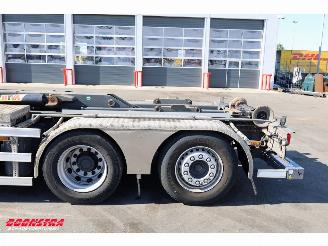 DAF XD 450 6X2 Haakarm + HMF 3220K-RCS Kran 124.200 km! picture 16