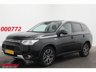 Vrakbiler auto Mitsubishi Outlander 2.0 PHEV Instyle X-Line Pano Cruise Navi Clima Camera PDC AHK 2015/5