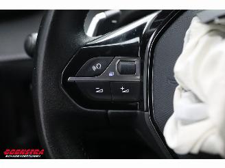 Peugeot 2008 1.2 PT Aut. Allure Cruise Navi Clima Virtual Apple/Android Camera PDC picture 22